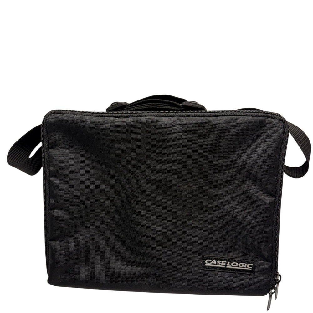 Case Logic Black Nylon CD Storage Bag Shoulder Strap 30 Disc Carrier Case